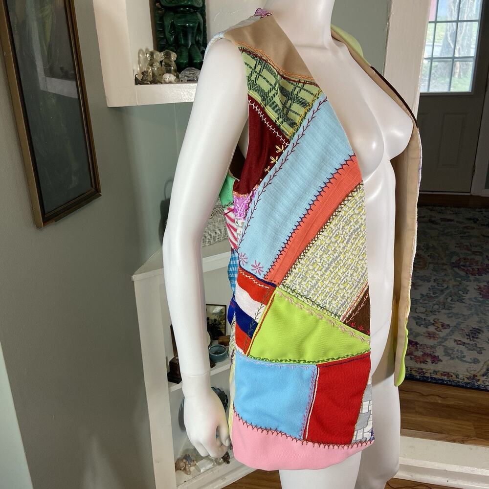 Vintage 60s 70s Polyester Patchwork Crazy Quilt Vest XS/S Handmade Embroidered - Picture 3 of 13
